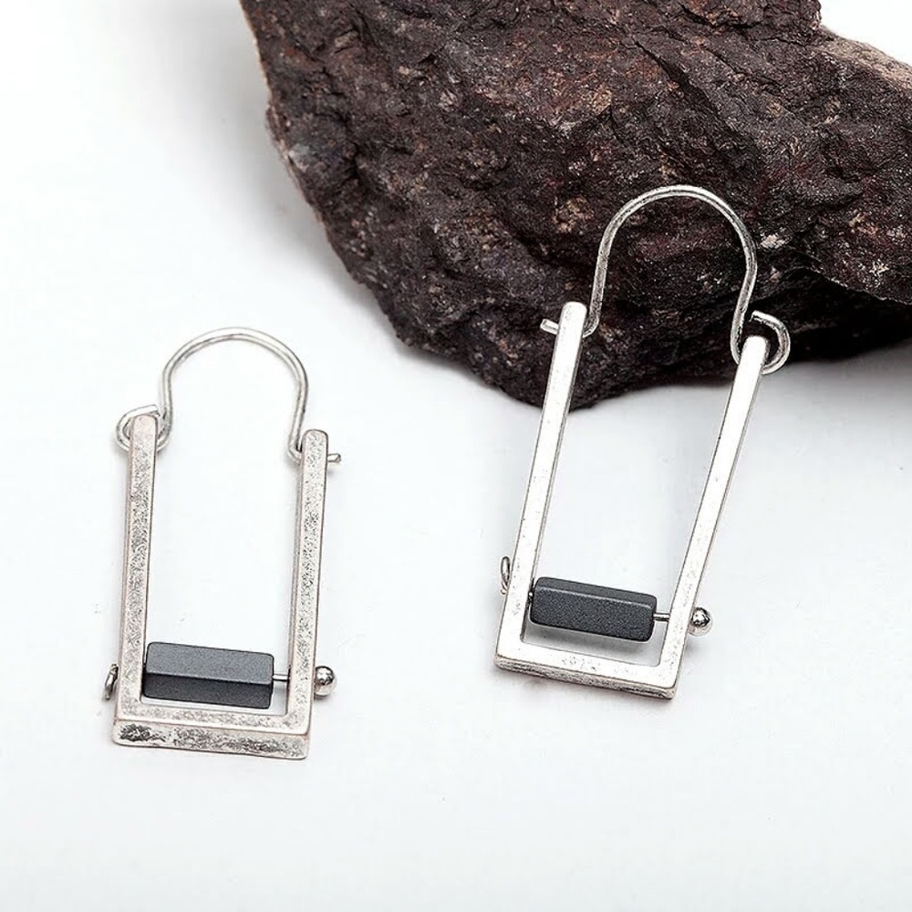 Retro style rectangular shape earrings